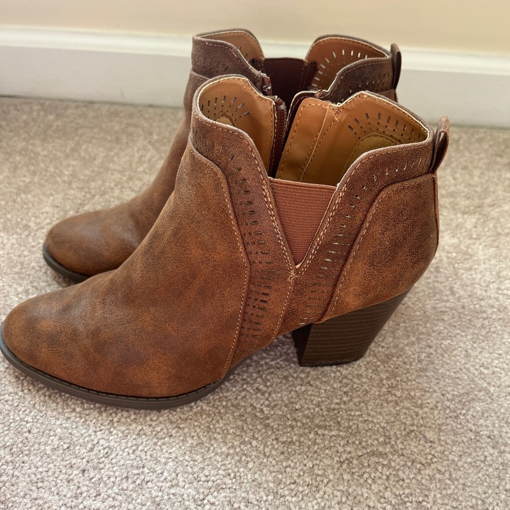 Qupid Heels size 9